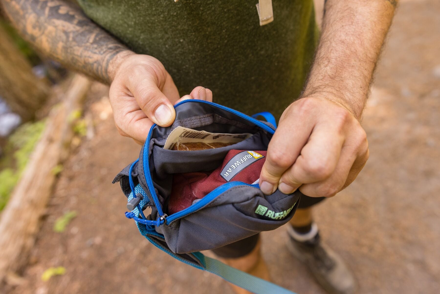 Stash Bag Plus™ Pick - Up Bag Dispenser (Ruffwear) - SnowPaw Store - Ruffwear - Active Human Gear